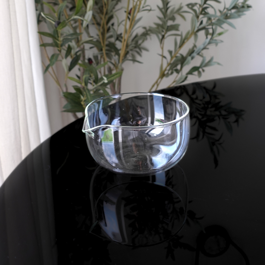 Glass Matcha Bowl with Pouring Spout (Small)
